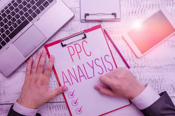 Nota di scrittura che mostra Ppc Analisi. Business photo vetrina modello di pubblicità internet utilizzato per guidare il traffico verso i siti web . — Foto Stock