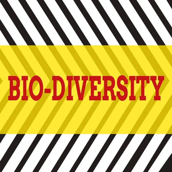 Текст для написания слов Bio Diversity. Концепция ведения бизнеса для различных организмов морской фауны Экосистемная среда обитания Бесшовные вертикальные черные линии на белой поверхности в зеркальном отражении . — стоковое фото