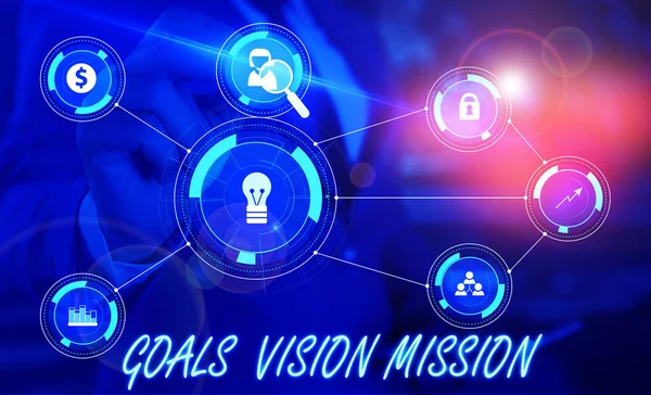 Schreiben Notiz zeigt Ziele Vision Mission. Business-Foto präsentiert praktischen Planungsprozess verwendet werden, um Community-Gruppe männlich tragen formale Anzug präsentiert Präsentation intelligentes Gerät helfen. — Stockfoto