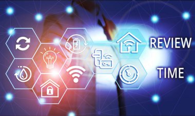 El yazısı metin yazma İnceleme Süresi. Kavram anlamı düşünmek veya bir şey hakkında tekrar konuşmak için program kadın insan giyim resmi iş elbisesi sunum sunum akıllı cihaz gözden geçirmek için.