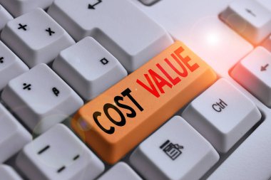 El yazısı yazısının maliyet değeri. Kavrama anlamı Beyaz pc klavyesini beyaz arkaplan anahtar sp üzerinde boş not kağıdıyla göstermek ya da kiralamak için genellikle ödenen miktar