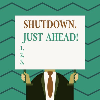 Kelime yazma metni Sadece Önümüzde Kapatma. Fabrika işini kısa sürede ya da sonsuza kadar kapatmak için iş konsepti. Havaalanından insan seçmek için eski moda yöntem. İki elle büyük tahtayı tutmak..