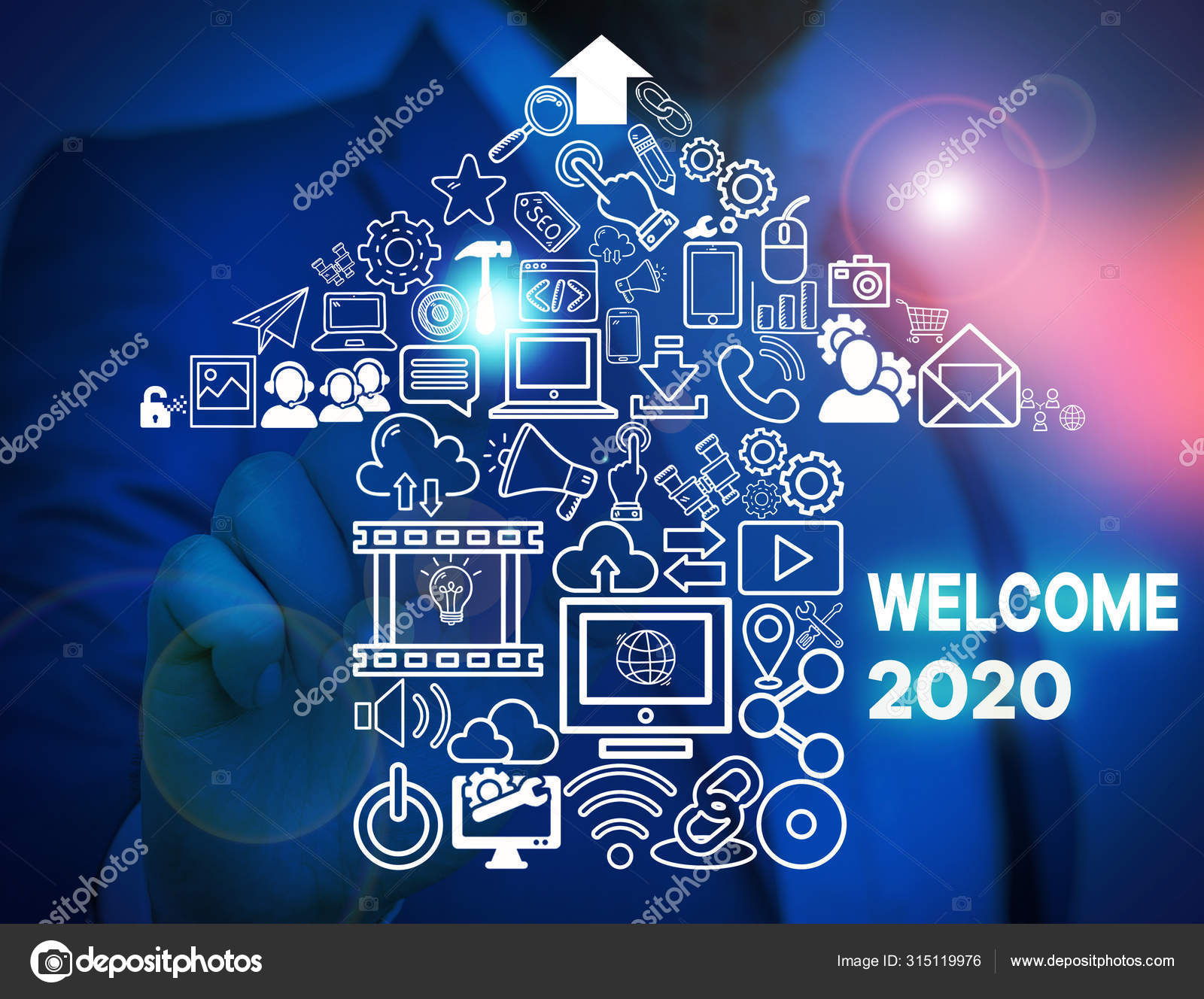 Teks Ucapan Selamat Datang 2020 Konsep Bisnis Untuk Motivasi Perayaan Tahun Baru Untuk Memulai Ceria Selamat Pria Mengenakan Pakaian Kerja Formal Presentasi Menyajikan Menggunakan Perangkat Pintar Stok Foto C Artursz 315119976