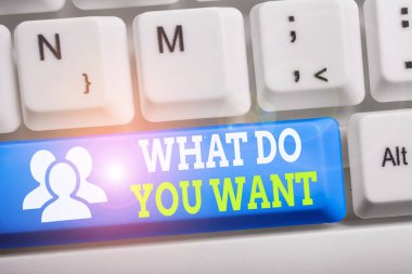 Kavramsal el yazısı ne istediğini gösteriyor. Birine bir şey sunmak ya da ihtiyaç duyduğu klavyeyi beyaz arkaplan anahtar boşluğu üzerine not kağıdı ile istemek için kullanılan iş fotoğrafı metni.