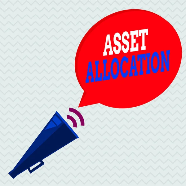 Konzeptionelle Handschrift, die die Asset Allocation zeigt. Business-Foto zeigt Proportionen und Umsetzungsstrategie, um Vorteile zu gewinnen Piped Megaphone mit Soundeffekt und Halftone Speech Bubble. — Stockfoto