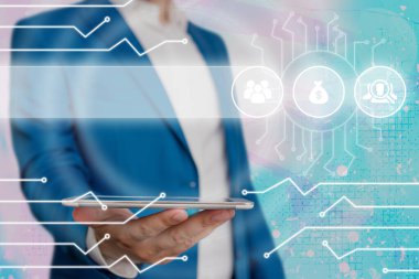 Web bağlantısıyla bilgisayarlara uzaktan erişim ve kontrol sağlandı. Sistem Yöneticisi Sorunları Düzeltmeye, Yazılım Kurulumuna, Veri Yapılandırma Aletleri Ayarlarına Yardım Eder.