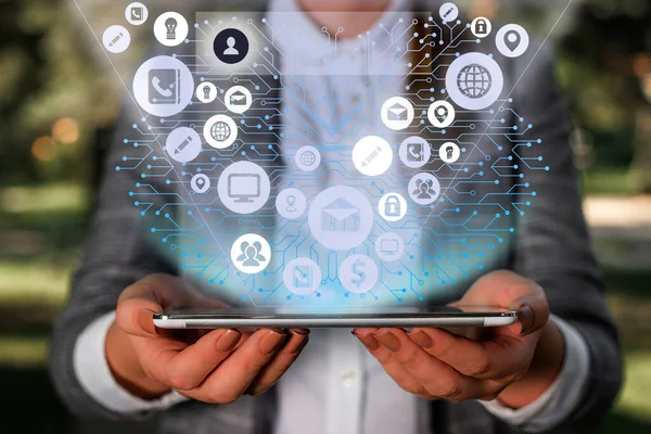 Netze und unterschiedliche Aufstellungen der Ikonen Neueste digitale Technologie, Soziale Medien, Netzwerkverbindung und Kommunikation, Geschäft, Finanzkonzept. — Stockfoto
