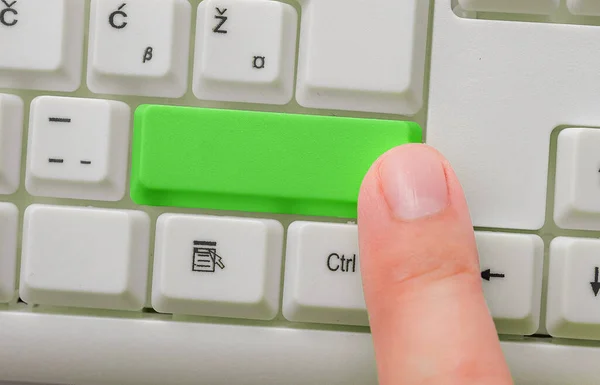 Business Concept With Notes And Pc Keyboard. Colourfull Pc Mock Up Keyboard With Empty Copy Space Above White Copy Cpace. Blank Mockup Space For Textual Message. — Stock Photo, Image