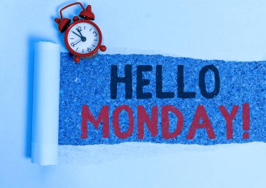 Pazartesi merhabayı gösteren bir mesaj. Kavramsal fotoğraf. Çalışmanın ilham verici ilk günü için günaydın..