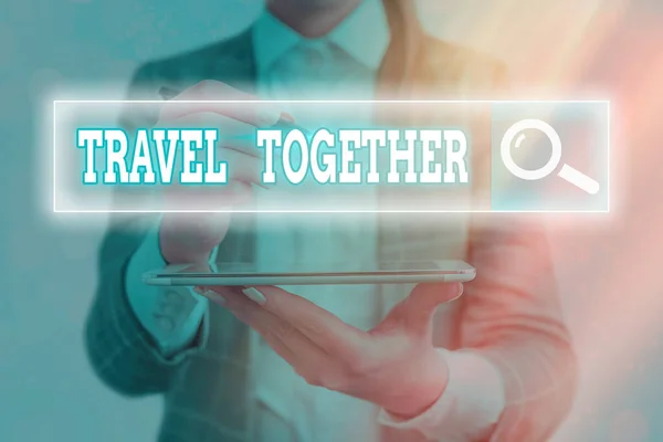Handschrift tekst schrijven Travel Together. Concept betekent naar de vakantie gaan terwijl je begeleid wordt door anderen. — Stockfoto