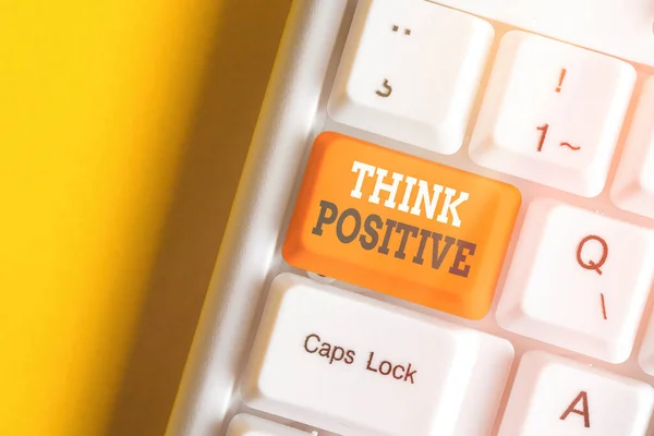 Píšu zprávu, která ukazuje "mysli pozitivně". Obchodní fotografie představující vytváření myšlenek, které podporují a pomáhají dobíjet jednotlivce. — Stock fotografie