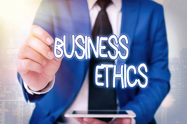 Testo di scrittura di parole Business Ethics. Concetto aziendale per politiche appropriate che disciplinano il funzionamento di un'impresa . — Foto Stock
