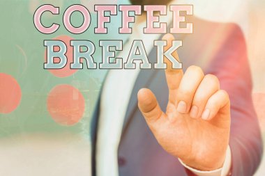 Kahve molasını gösteren bir mesaj. Hiçbir iş yapmadan kahve içmeye ayrılan kavramsal fotoğraf..