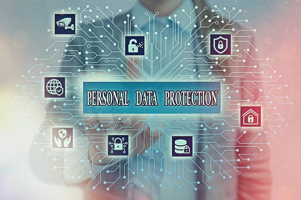 個人情報保護を書くテキストを手書きします。セキュリティシステムのための個人情報の保護と識別を意味する概念. — ストック写真
