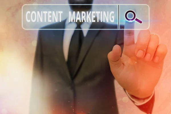 Schrijfnotitie met Content Marketing. Business photo showcasing Betekent het creëren en delen van online materiaal. — Stockfoto