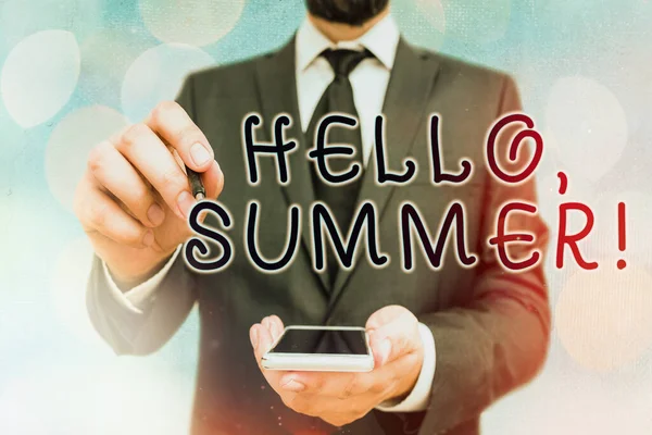 Kézírás üzenet Hello, Summer. Fogalom jelentése köszöntés, amikor az év forró évszakában tapasztalható. — Stock Fotó