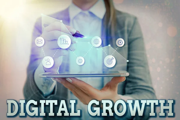Schreiben Notiz zeigt digitales Wachstum. Geschäftsfotos zeigen frühe Stadien des Geschäftsfortschritts bei der Entwicklung einer gemeinsamen Vision. — Stockfoto