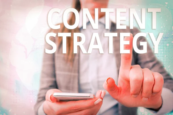 문서 작성 전략 (Content Strategy). 개념은 구매자를 끌기 위해 분산되는 중요 한 마케팅 접근을 의미 한다. — 스톡 사진