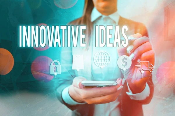 Kézírás szövegírás Innovatív ötletek. A koncepció olyan fogalmakat jelent, amelyek jobb megoldást jelentenek a piaci igényekre. — Stock Fotó