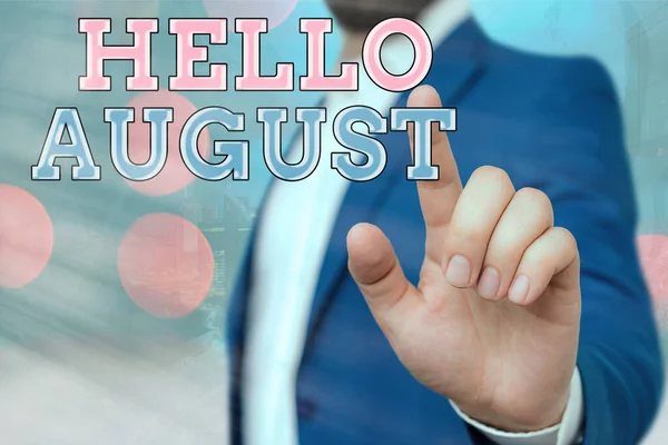 Üzenet, ami Hello August-ot mutatja. Fogalmi fotó pozitív üdvözlés a nyári szezon hónapjára. — Stock Fotó