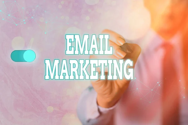 Nota de Escritura mostrando Email Marketing. Foto de negocios que muestra la atracción de compradores potenciales mediante la comunicación a través del mensaje . — Foto de Stock