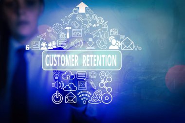 Müşteri Saklama 'yı gösteren bir not yazıyorum. Şirketler, kullanıcı ilticalarını azaltmak için iş fotoğrafları sergiliyor.