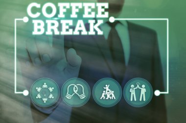 Kahve molası veren kavramsal el yazısı. İş fotoğrafı hiç iş yapmadan kahve içmek için ayrılan kısa süre.