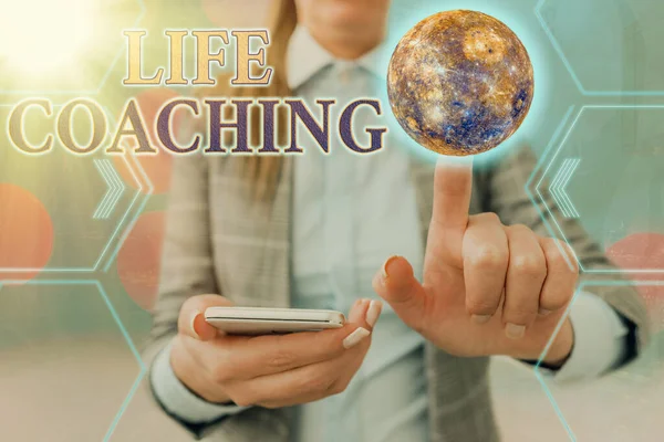 Handschrift tekst Life Coaching. Concept betekent Aanmoediging en Overleg op basis van de huidige conditie Elementen van dit beeld geleverd door NASA. — Stockfoto