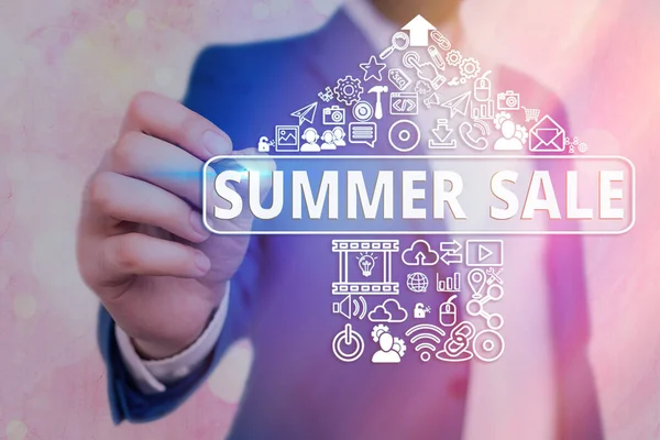 Escrita à mão texto escrevendo Summer Sale. Conceito que significa um tipo especial de desconto para mercadoria imposta durante o verão . — Fotografia de Stock