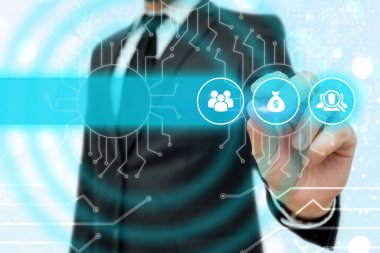 Web bağlantısıyla bilgisayarlara uzaktan erişim ve kontrol sağlandı. Sistem Yöneticisi Sorunları Düzeltmeye, Yazılım Kurulumuna, Veri Yapılandırma Aletleri Ayarlarına Yardım Eder.