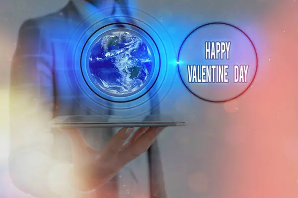 Escribiendo nota mostrando Feliz Día de San Valentín. Foto de negocios mostrando un día especial para los amantes de expresar su afecto a sí mismos Elementos de esta imagen proporcionados por la NASA . — Foto de Stock