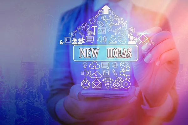 Texto de escritura de palabras Nuevas ideas. Concepto de negocio para un conjunto de conceptos rápidamente construidos por una mente creativa e innovadora . — Foto de Stock