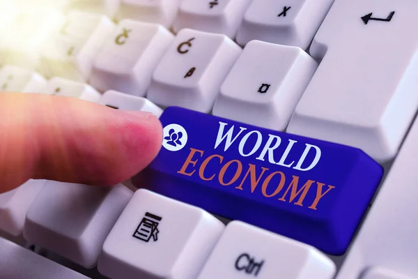 Scrittura concettuale a mano che mostra l'economia mondiale. Business photo text commercio internazionale di prodotti e servizi in tutto il mondo . — Foto Stock