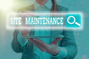 Sitenin bakımı için el yazısı metni. Kavram derken, izleme ve düzenli olarak web sitenizde sorun olup olmadığını kontrol etme anlamında.