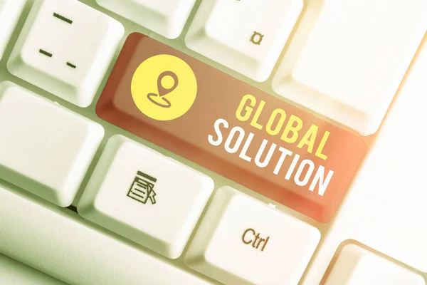 Skriva lapp som visar Global Solution. Affärsfoto visar prototyper som kan lösa olika internationella frågor. — Stockfoto