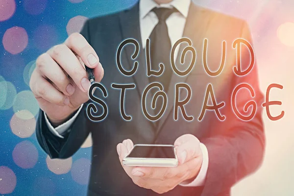 Handschriftlicher Text Cloud Storage. Konzept bedeutet Computing verbinden Geräte mit Cloud-Daten auf Fernspeicher. — Stockfoto