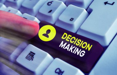 Karar verme sürecini gösteren bir not yazıyorum. Mevcut durumla eşleştirmek için en iyi seçeneği seçmek için iş fotoğrafı gösterimi.