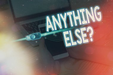 Başka bir şey var mı diye mesaj işareti. Verilen fikirler dışında, kavramsal fotoğraf açıklamaları veya diğer fikirlerin paylaşımı.