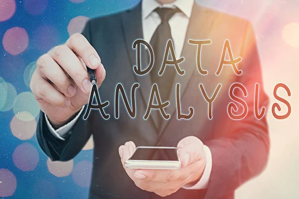 Texto manuscrito Análisis de datos. Concepto que significa Inteligencia empresarial y analítica con una nueva discusión de proyectos de startup . — Foto de Stock