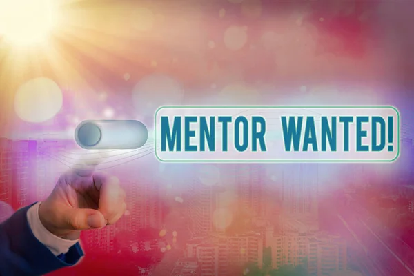 Escritura conceptual que muestra a Mentor Wanted. Texto de foto de negocios encontrar a alguien que puede guiarse a sí mismo para lograr el éxito . — Foto de Stock