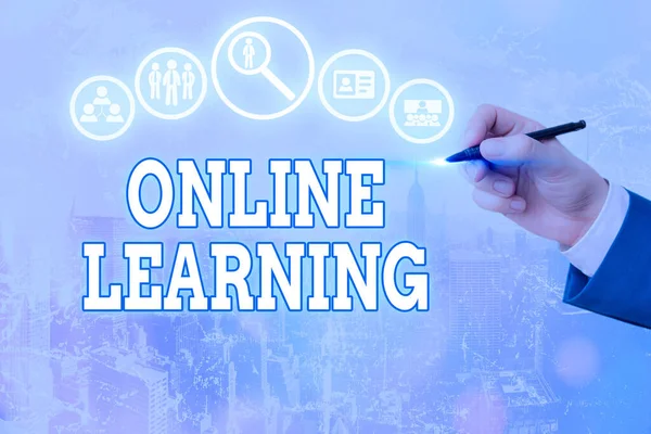 Conceptuele handschrift tonen Online Learning. Business foto tekst nemen van een cursus die toegankelijk is via het internet. — Stockfoto