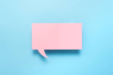 Farklı Renk Etiketi Notları. Kağıt Defteri Aksesuarları ve Okul Malzemeleri Modern Gadget 'lar Farklı Arkaplanda Ayarlandı