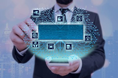 Web bağlantısıyla bilgisayarlara uzaktan erişim ve kontrol sağlandı. Sistem Yöneticisi Sorunları Düzeltmeye, Yazılım Kurulumuna, Veri Yapılandırma Aletleri Ayarlarına Yardım Eder.
