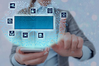 Web bağlantısıyla bilgisayarlara uzaktan erişim ve kontrol sağlandı. Sistem Yöneticisi Sorunları Düzeltmeye, Yazılım Kurulumuna, Veri Yapılandırma Aletleri Ayarlarına Yardım Eder.