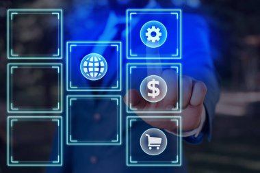 Bilgi işlem elemanları ve düz simgelerle bilgi işlem. En Son Dijital Teknoloji, Sosyal Medya, Ağ Bağlantısı ve İletişim, İş, Mali Konsept.