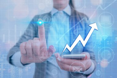 Oklu Çizgi Yukarı İlerleyen İlerleme Belirli Noktaları Göstererek Belirli Noktaları Gösteriyor. Sembol Dijital Çizelgesi Yükseliyor Temsili Başarı Kâr Gelirleri.