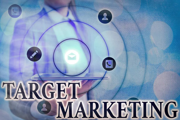 Znak tekstowy pokazujący Target Marketing. Konceptualny marketing zdjęć s jest najważniejszym zadaniem wykorzystywanym również w strategii zakupu Informacje technologia cyfrowa połączenie sieciowe elementy infograficzne ikona. — Zdjęcie stockowe