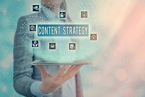 Conceptueel handschrift met Content Strategy. Zakelijke foto presentatie van belangrijke Marketing aanpak gedistribueerd naar koper aan te trekken. — Stockfoto