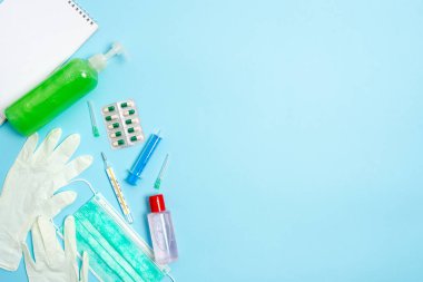 Profesyonel Sağlık Kontrolü için Not Defteri olan Önleyici Tıbbi Ekipman. Sağlık Koruma ve Etkili Dokunulmazlık Konsepti