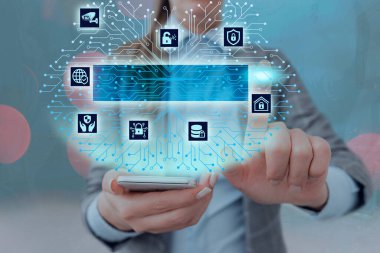 Web bağlantısıyla bilgisayarlara uzaktan erişim ve kontrol sağlandı. Sistem Yöneticisi Sorunları Düzeltmeye, Yazılım Kurulumuna, Veri Yapılandırma Aletleri Ayarlarına Yardım Eder.